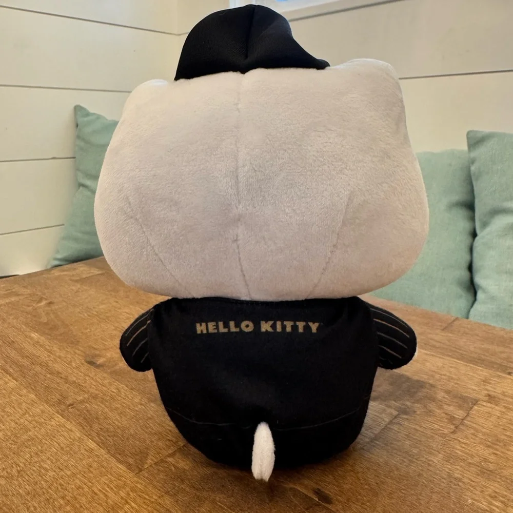 2025 Hello Kitty LAFC Plush - Picture 3 of 3